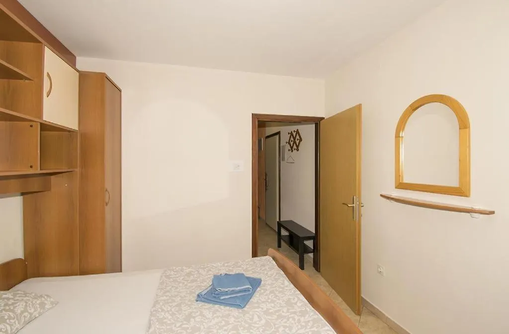 Apartment Maria 罗维尼 克罗地亚